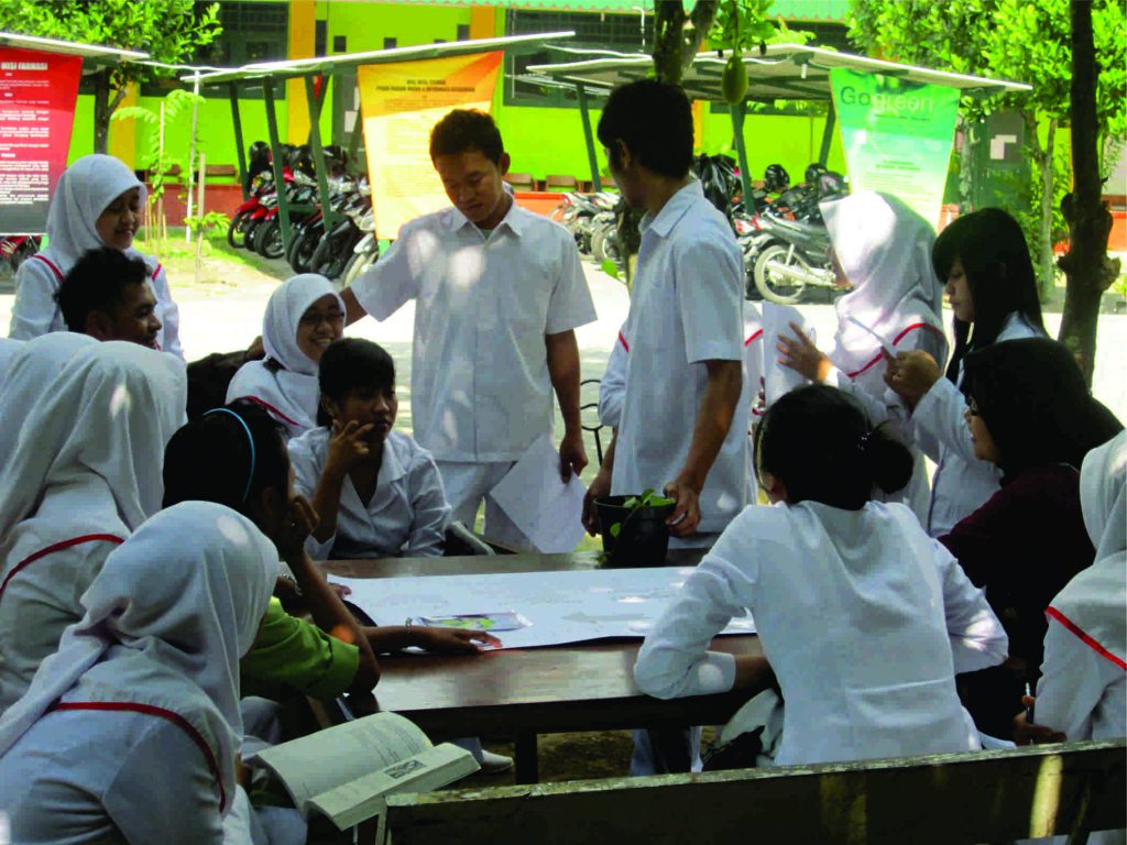 KELAS TAMAN