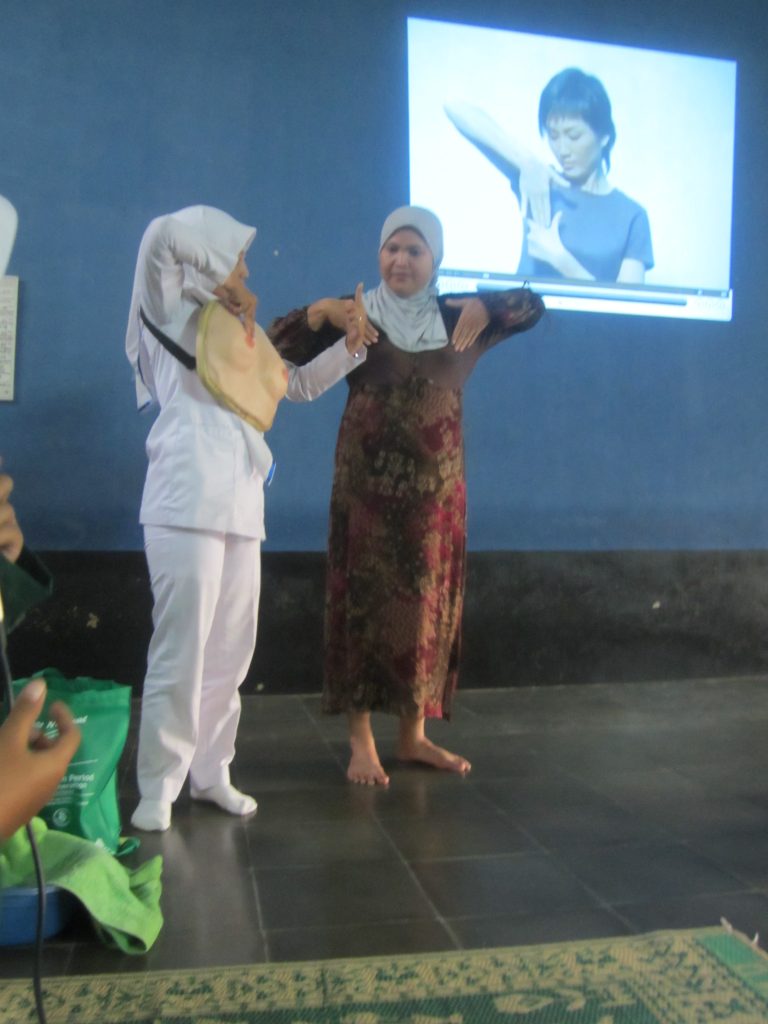 Payudara Kendor Karena Menyusui, Benarkah?